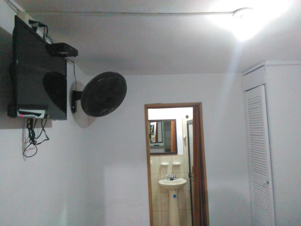 Habita Estudios Laureles Medellín Exterior foto